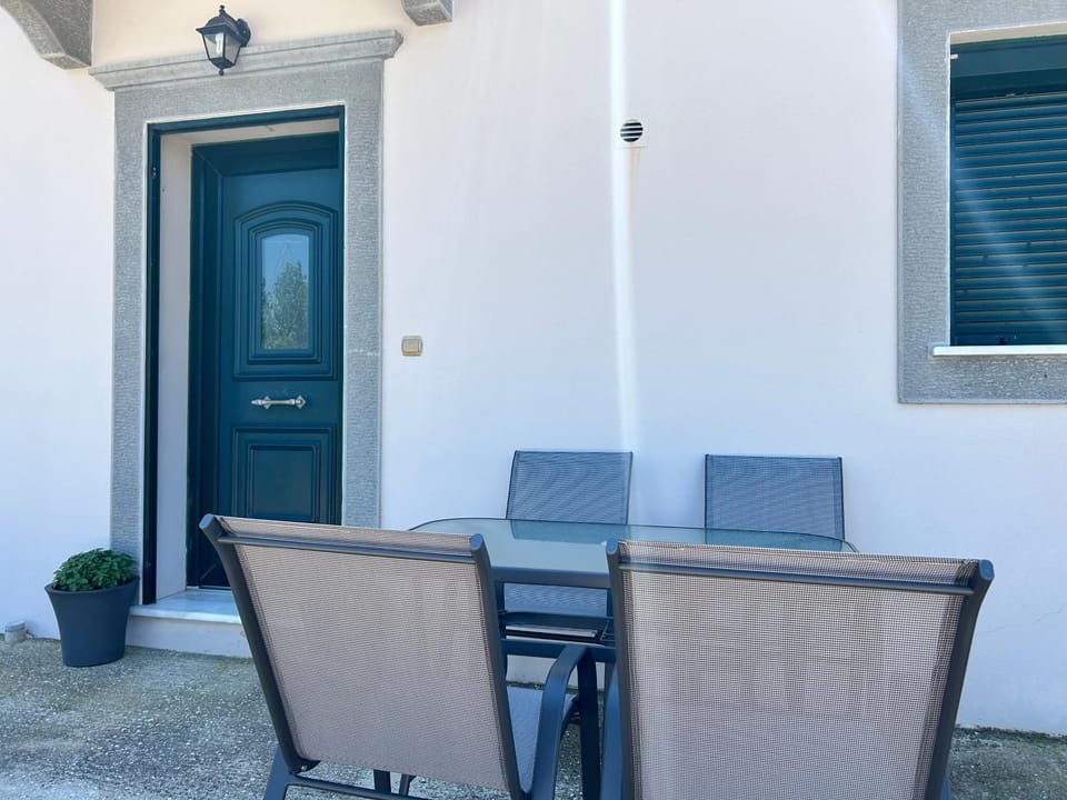 Nikis Rose Garden Lxs Apartment in Decentralized Administration of the Aegean