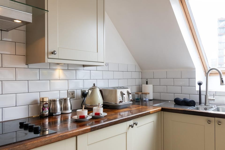 Luxury City Centre Apartment With Private Parking Apartment in Leeds