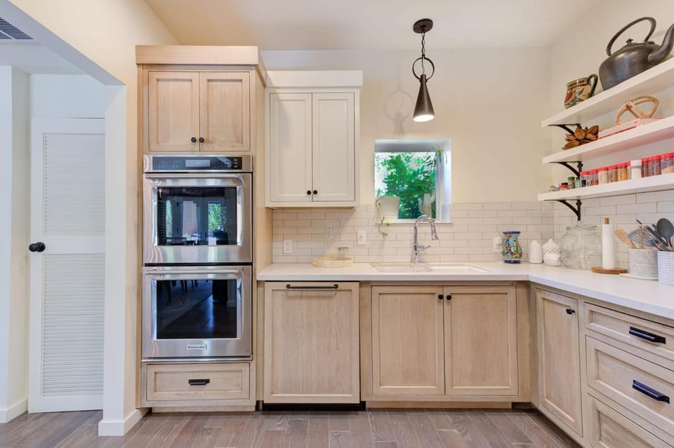 Kitchen or kitchenette, kitchen