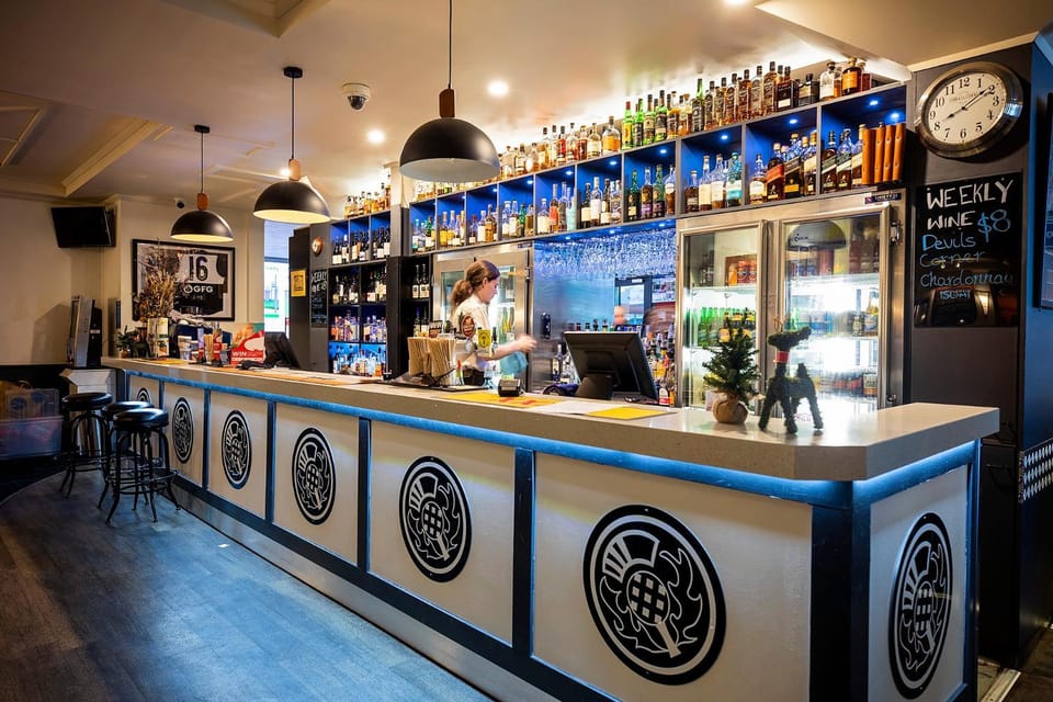 Restaurant/places to eat, Lounge or bar, Food and drinks, Drinks