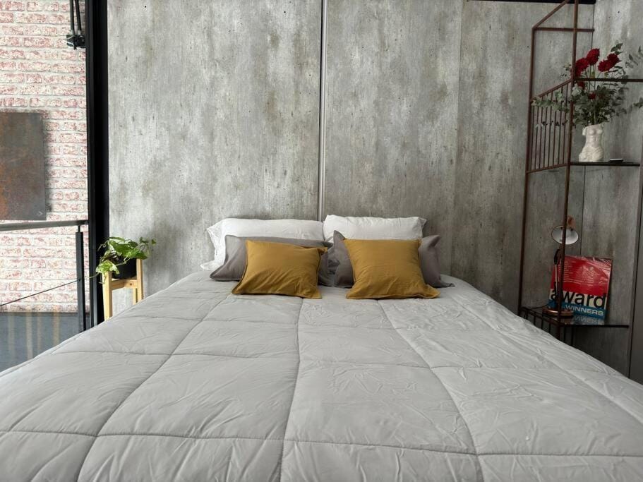 Plaza Serrano - New York style loft by Aires B&B Apartment in Buenos Aires