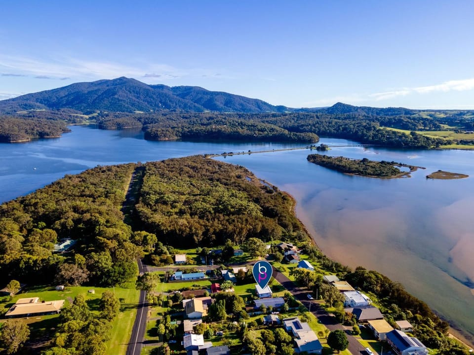 8 Lakeview Drive House in New South Wales