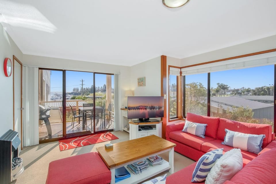 4-66 Lamont st House in Bermagui
