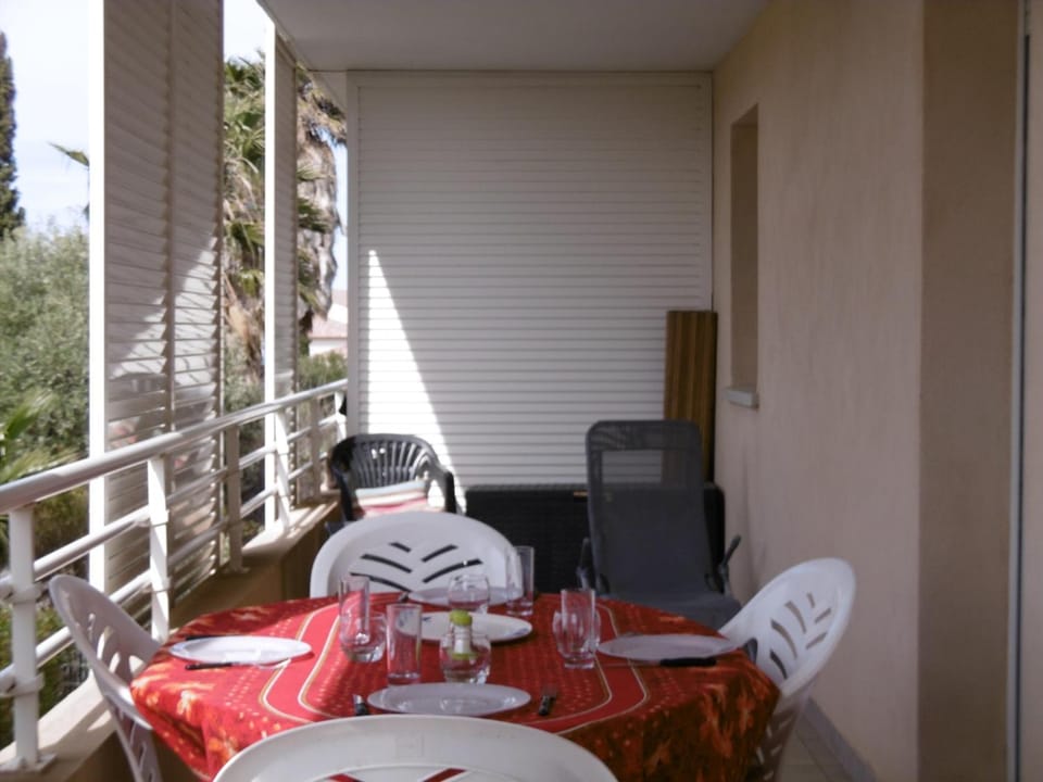 Narbonne-Plage: Superbe T3 60m², 6 pers, Balcon, Parking, Proche mer & commerces - FR-1-795-7 Apartment in Narbonne