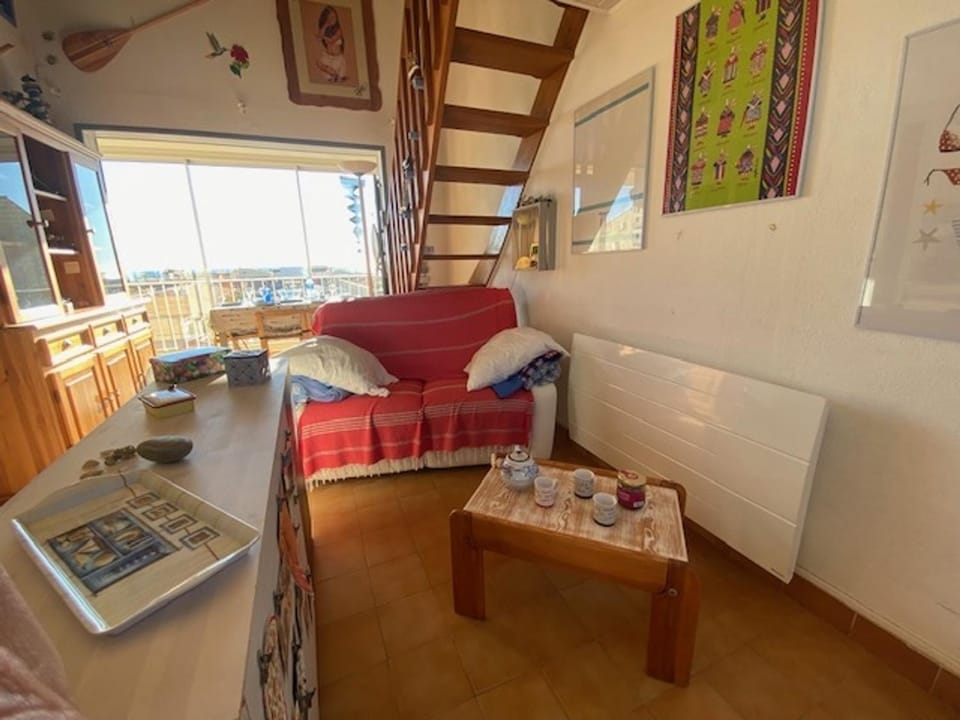 T3 Mezzanine avec Piscine à 200m de la Plage, Parking Inclus - 6 Pers - FR-1-795-2 Apartment in Narbonne