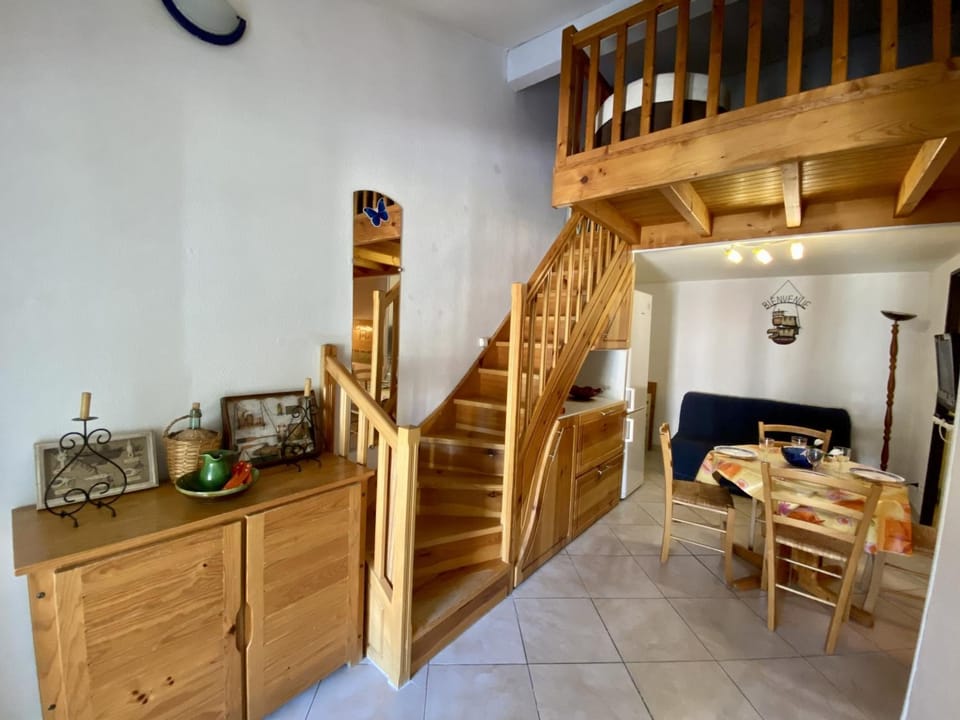 Pavillon T2 Mezzanine - Climatisation - Véranda - Parking - Piscine - 6 Pers - FR-1-795-40 Villa in Fleury