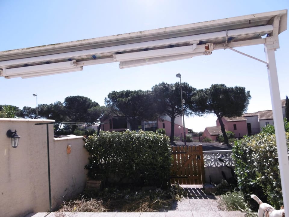 Pavillon T2 Mezzanine - Climatisation - Véranda - Parking - Piscine - 6 Pers - FR-1-795-40 Villa in Fleury