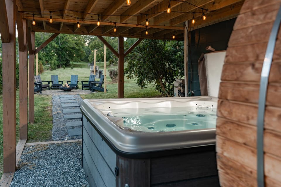 Patio, Night, Garden, Hot Tub, Seating area