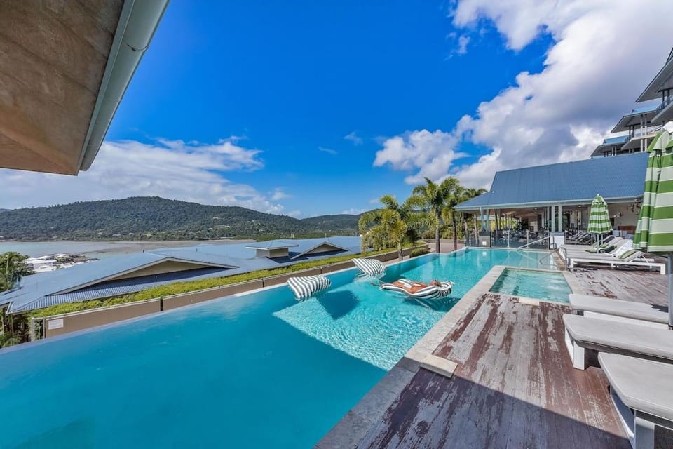 Sea Whisper on Airlie Apartment in Airlie Beach