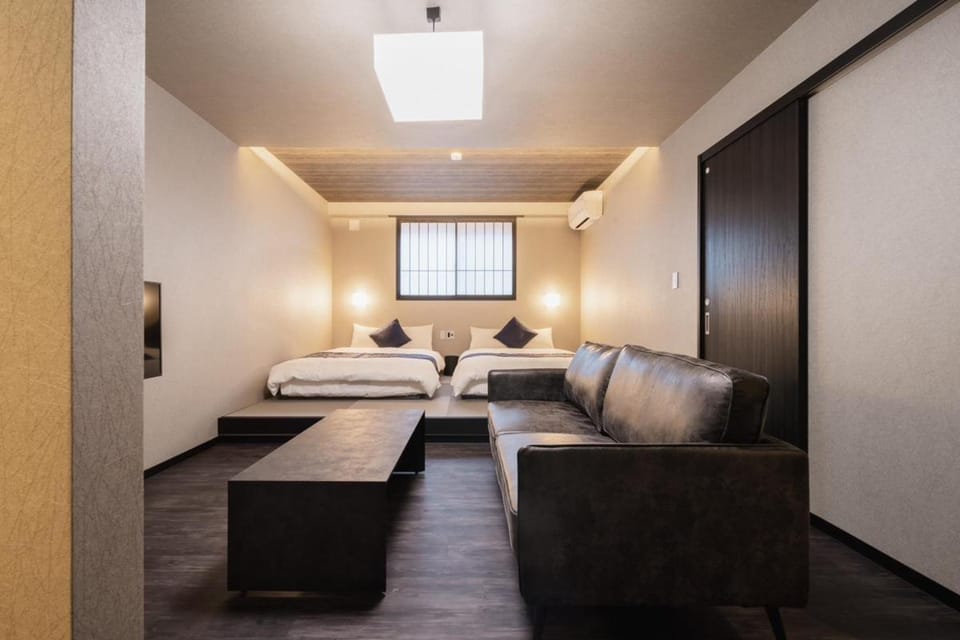 Bed, Living room