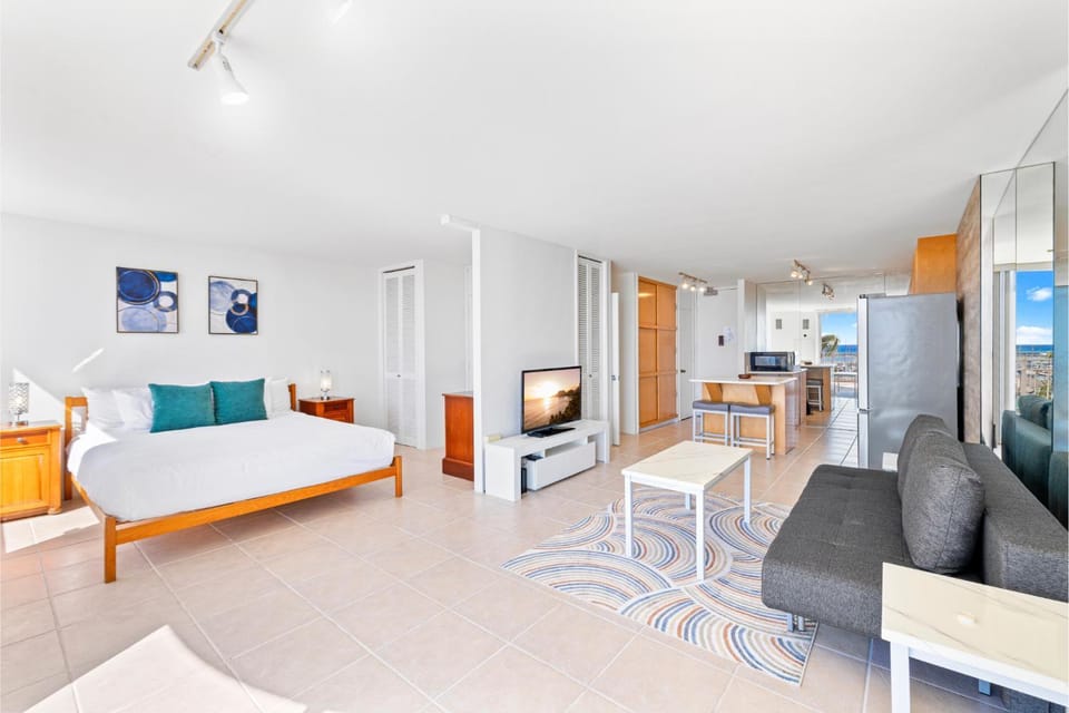 Photo of the whole room, Bedroom