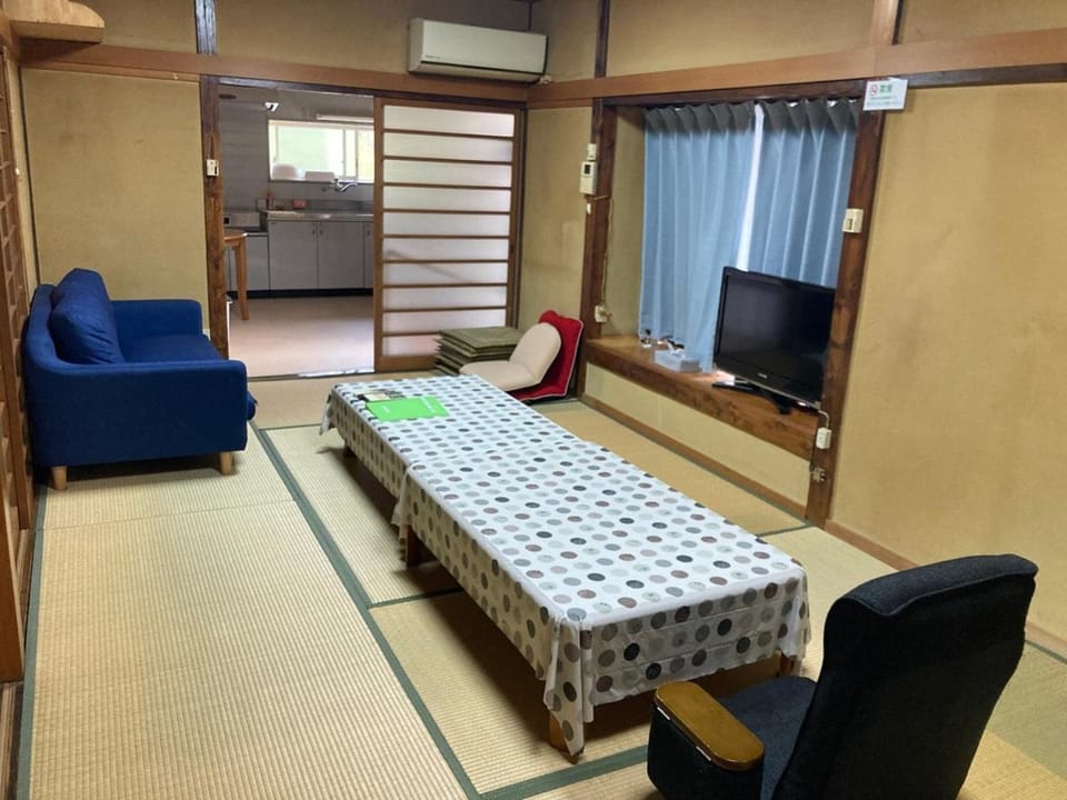 寺田旅館一軒家レンタル素泊まり最大15人宿泊可能 4名様まで同一料金 Apartment in Fukuoka Prefecture