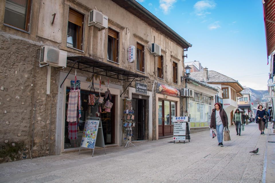 Facade/entrance, City view, Street view