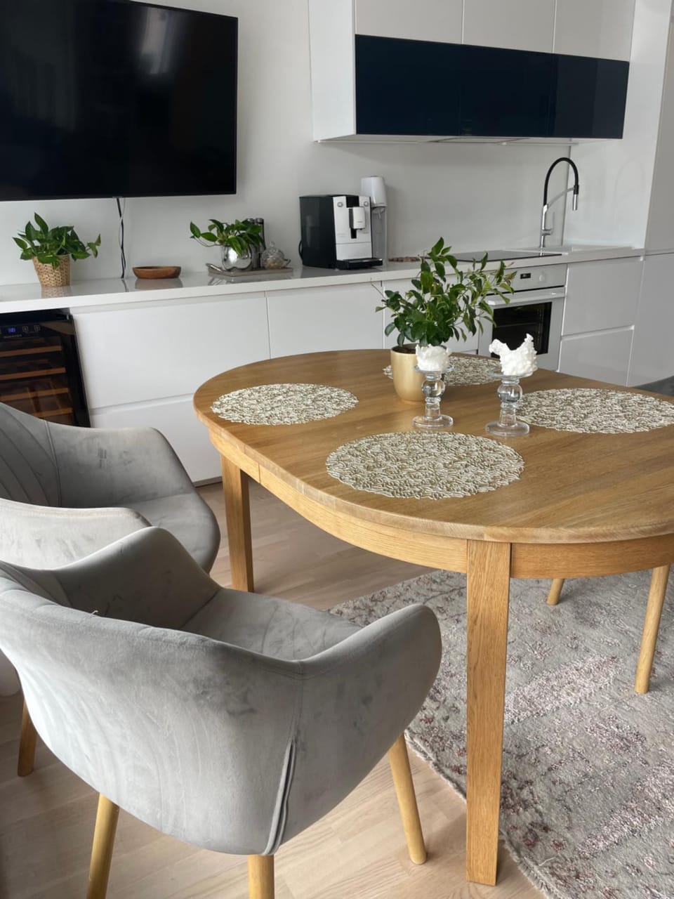 Kitchen or kitchenette, Living room