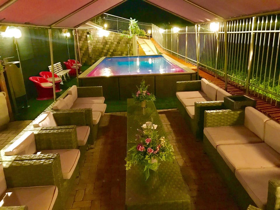 Pool view, Swimming pool