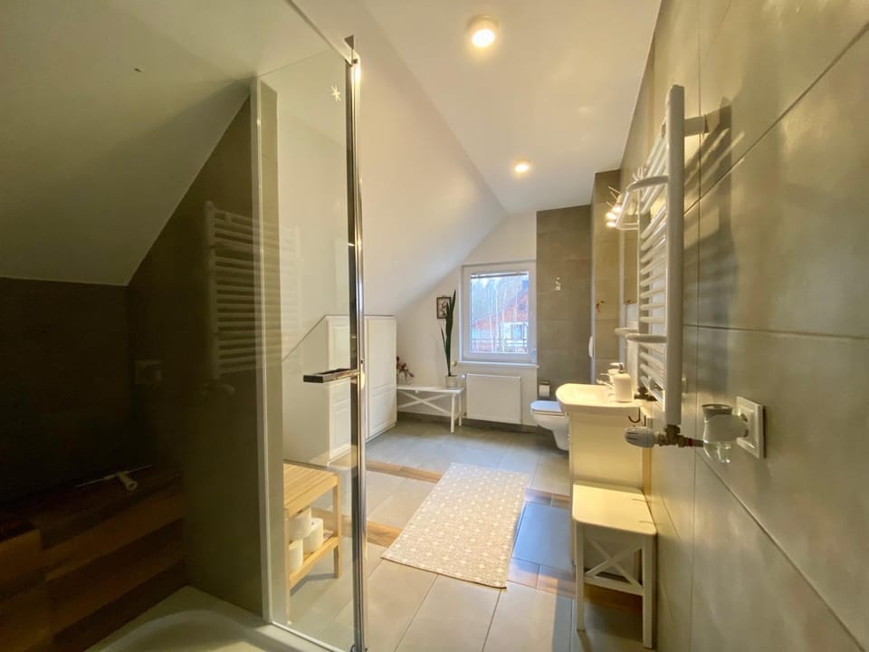 Shower, Bathroom