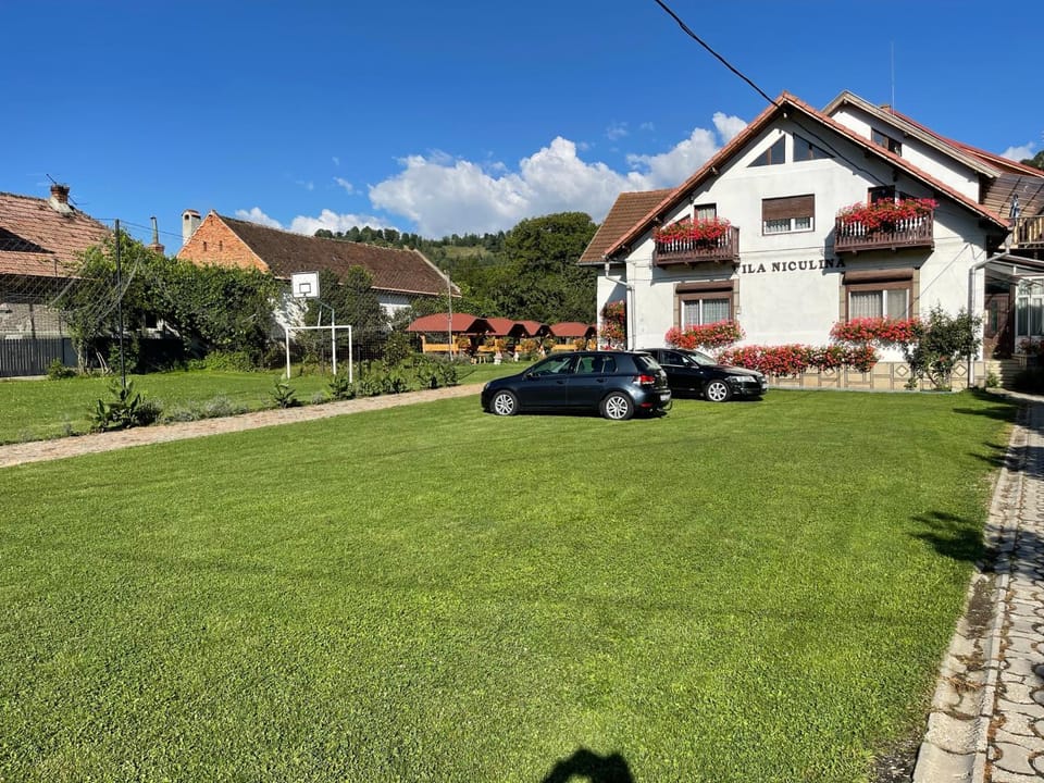 Property building, Day, Parking