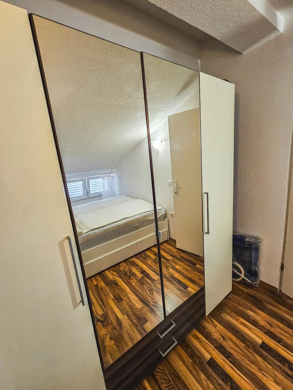 Bedroom, wardrobe