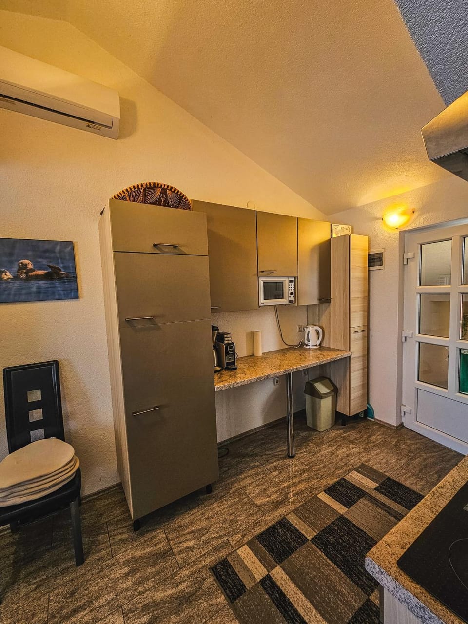 Coffee/tea facilities, Kitchen or kitchenette, Photo of the whole room, Bedroom, air conditioner