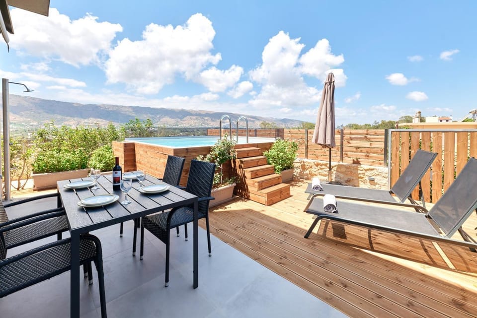 Thearia villa II private heated hydromassage pool House in Chania