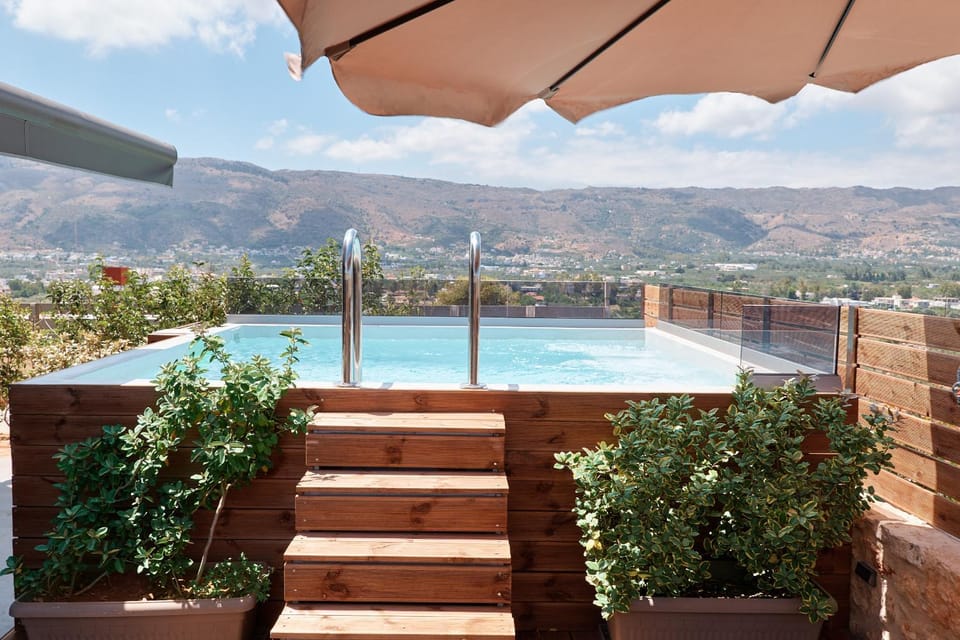 Thearia villa II private heated hydromassage pool House in Chania