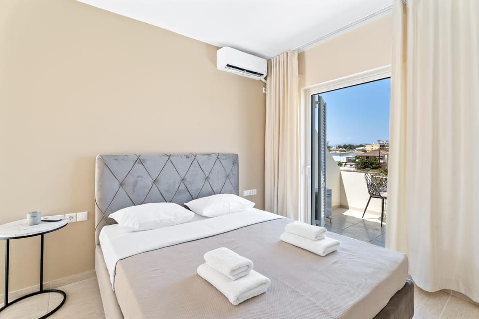 Bed, Bedroom, towels, air conditioner