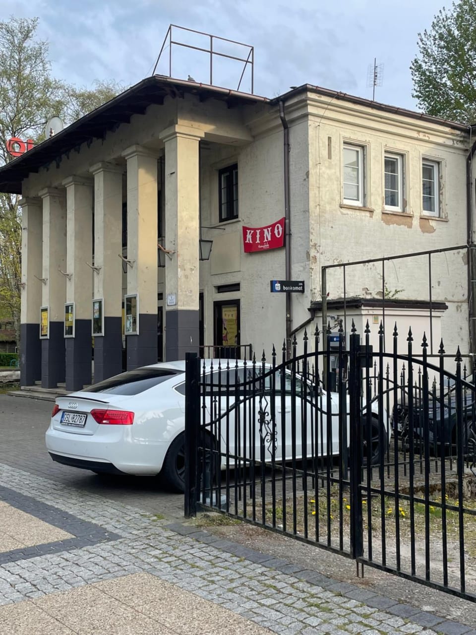 Pokoje gościnne W Starym Kinie Apartment in Pomeranian Voivodeship