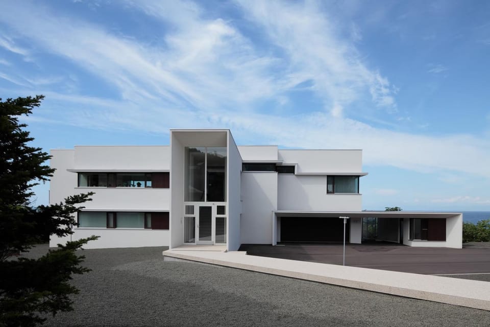 Property building, Day