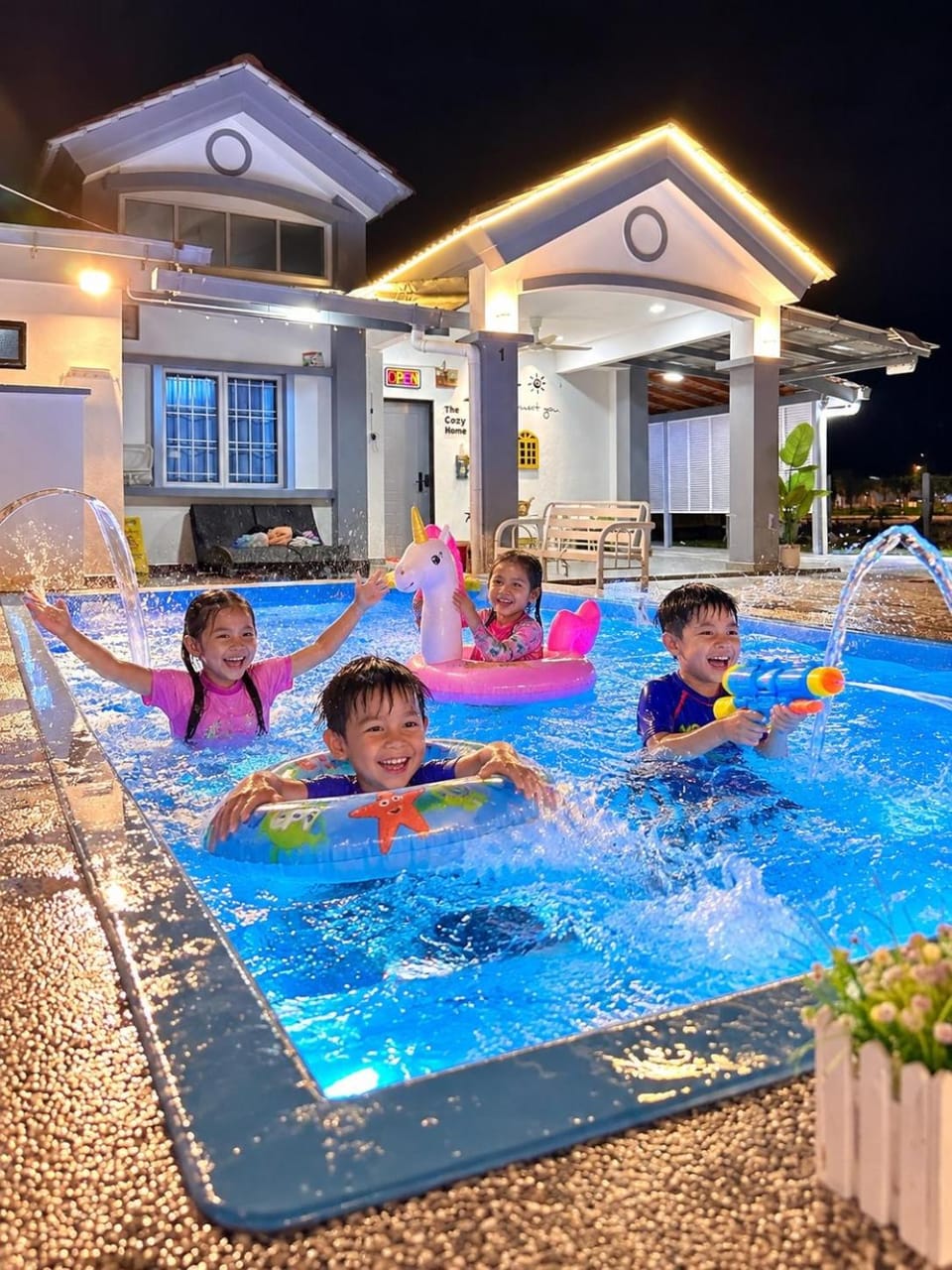 The Cozy Home Private Pool Villa 5BR 20pax House in Negeri Sembilan, Malaysia