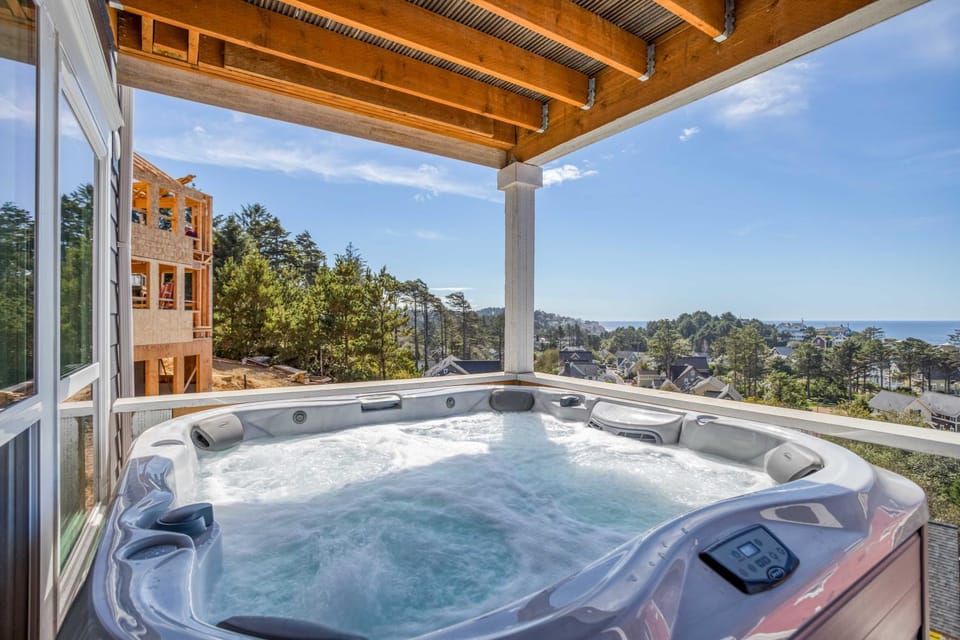 Day, Natural landscape, Hot Tub, View (from property/room)