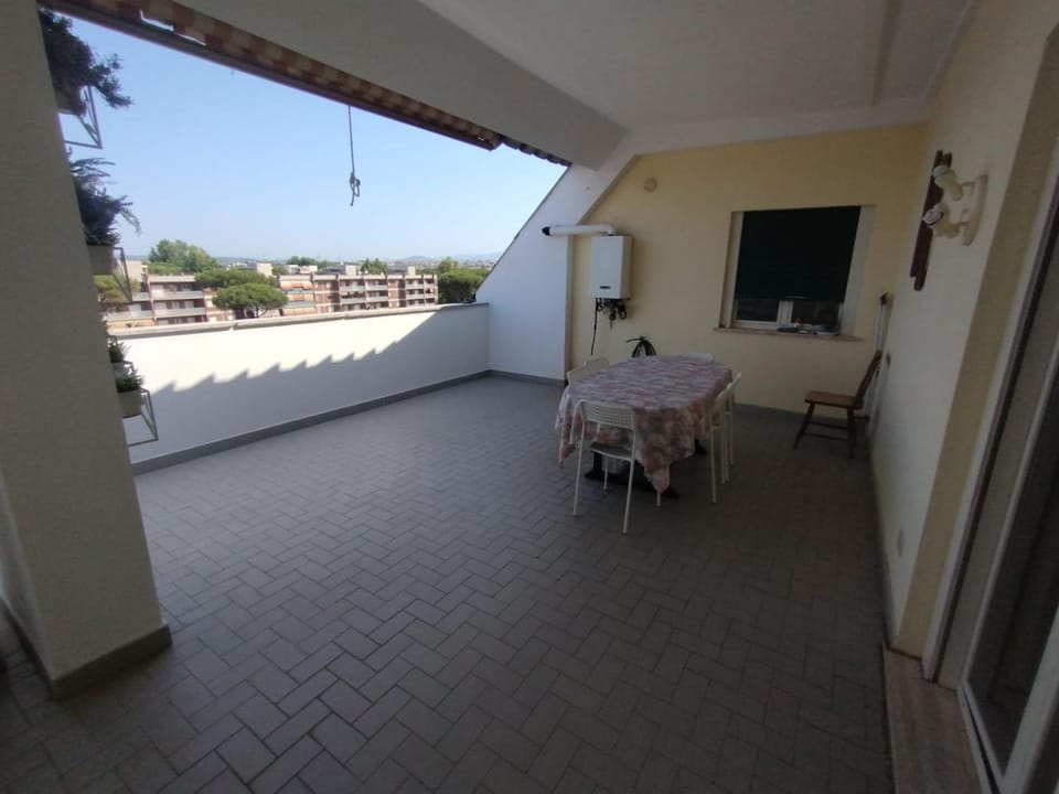 Property building, Balcony/Terrace