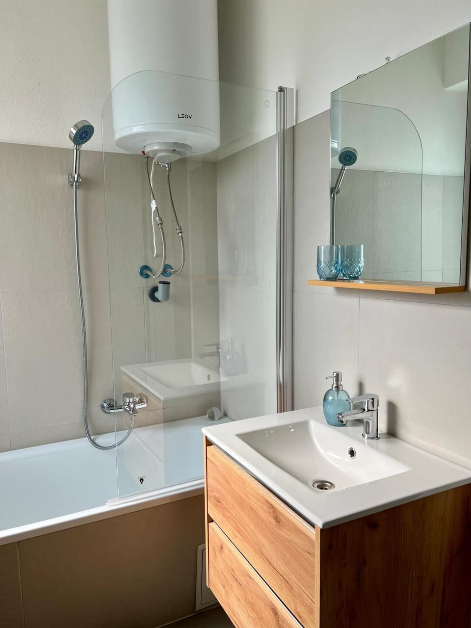 Bathroom, Bath