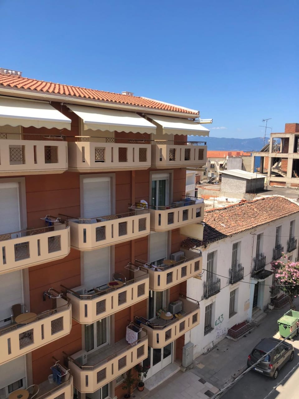City view, Location