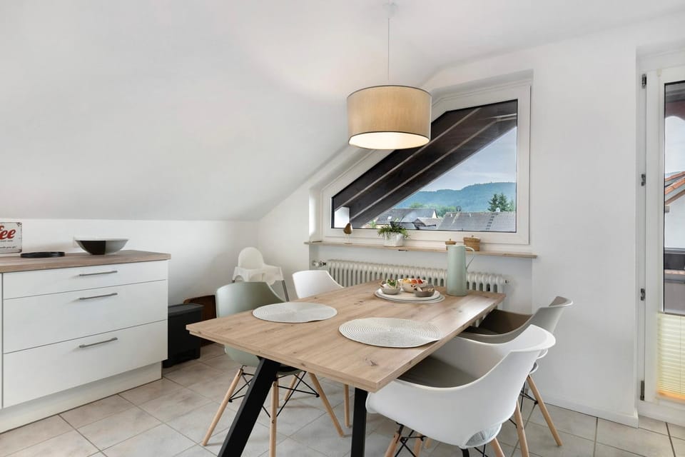 Property building, Kitchen or kitchenette, Living room