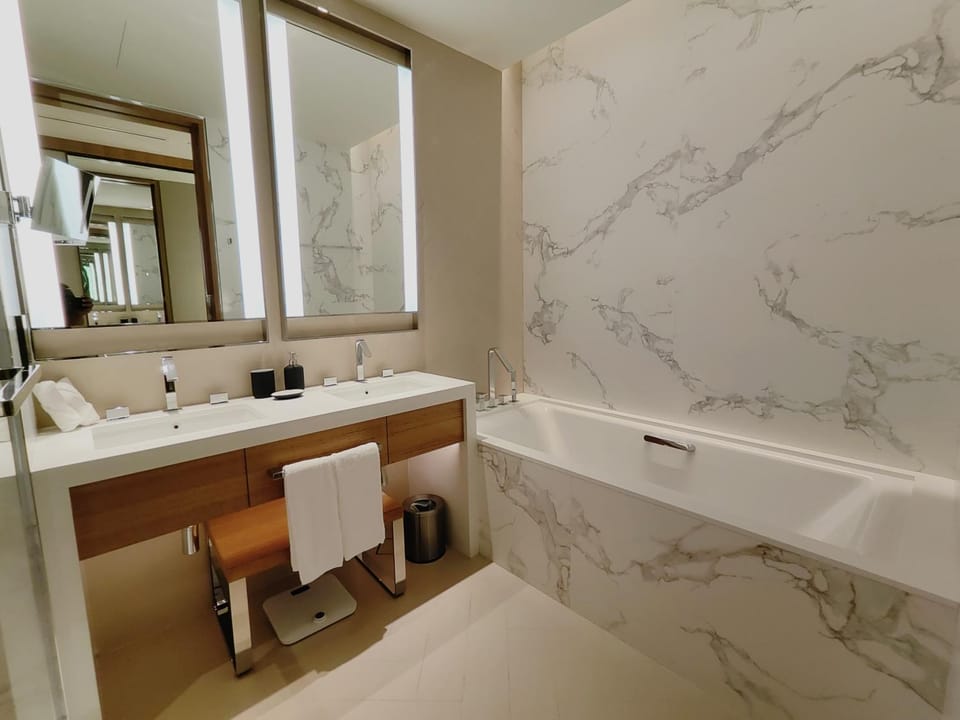 2BD Luxury Opera District Apt Downtown House in Dubai