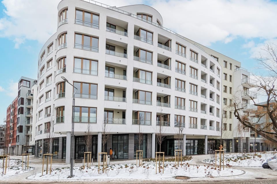 Property building, Facade/entrance, Off site