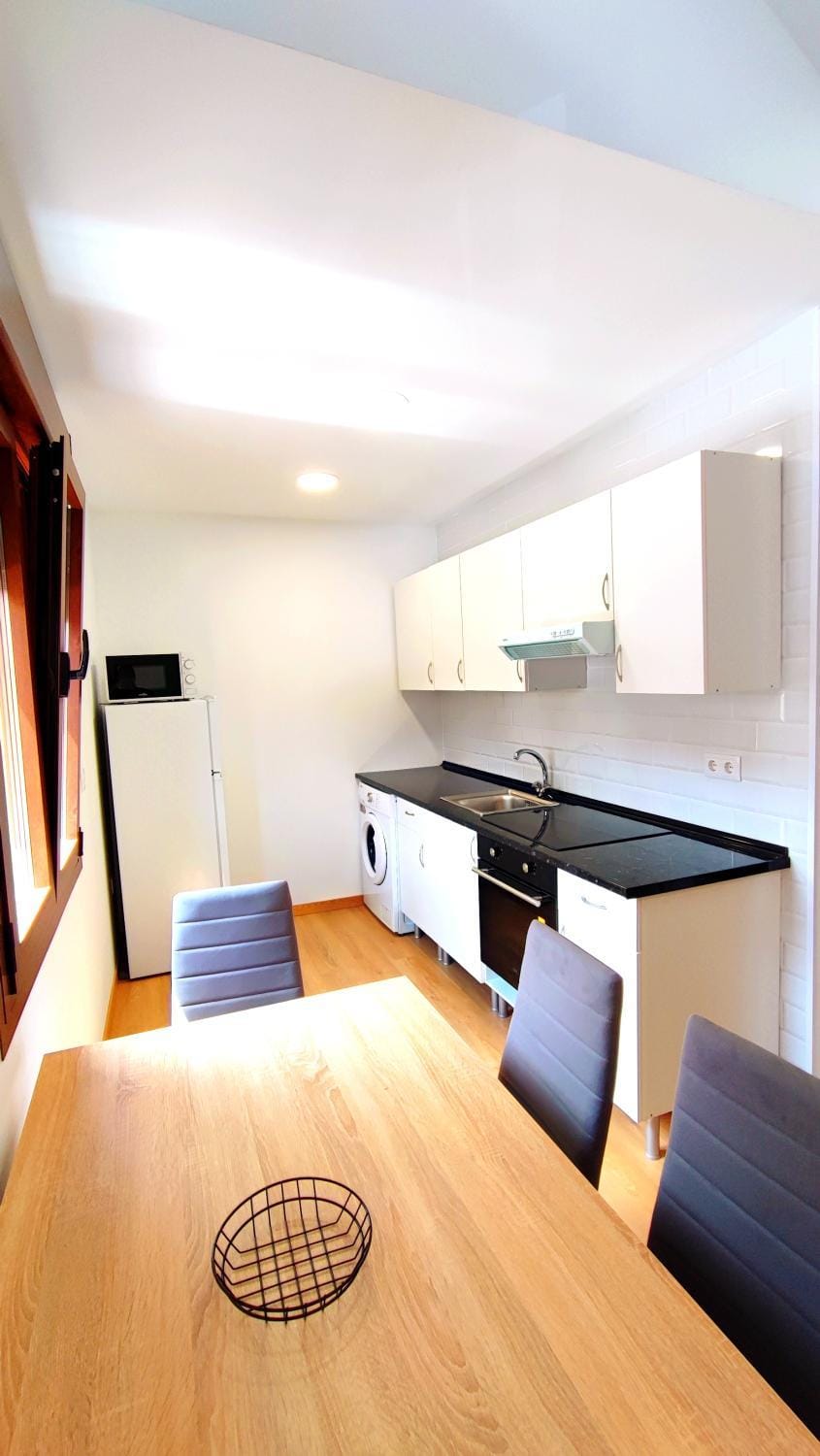 Kitchen or kitchenette, Dining area, stove