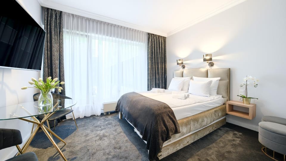 Bed, Photo of the whole room