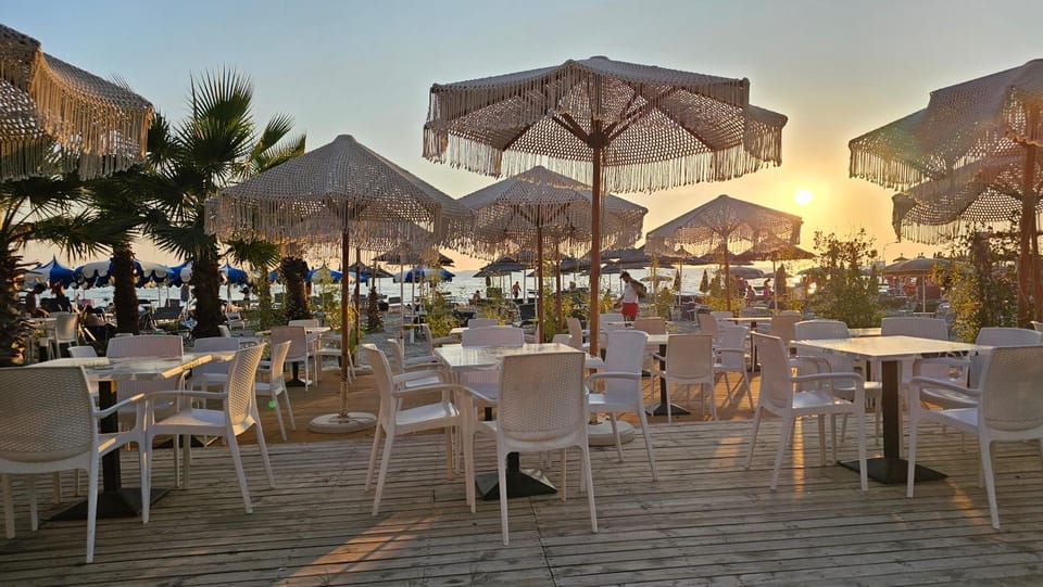 Restaurant/places to eat, Natural landscape, Sunset