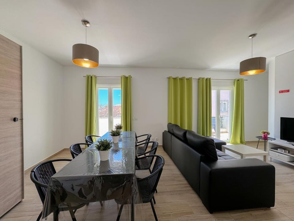 TV and multimedia, Living room, Dining area