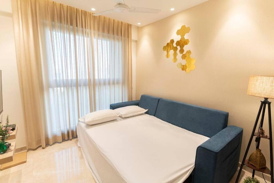 Bed, Living room