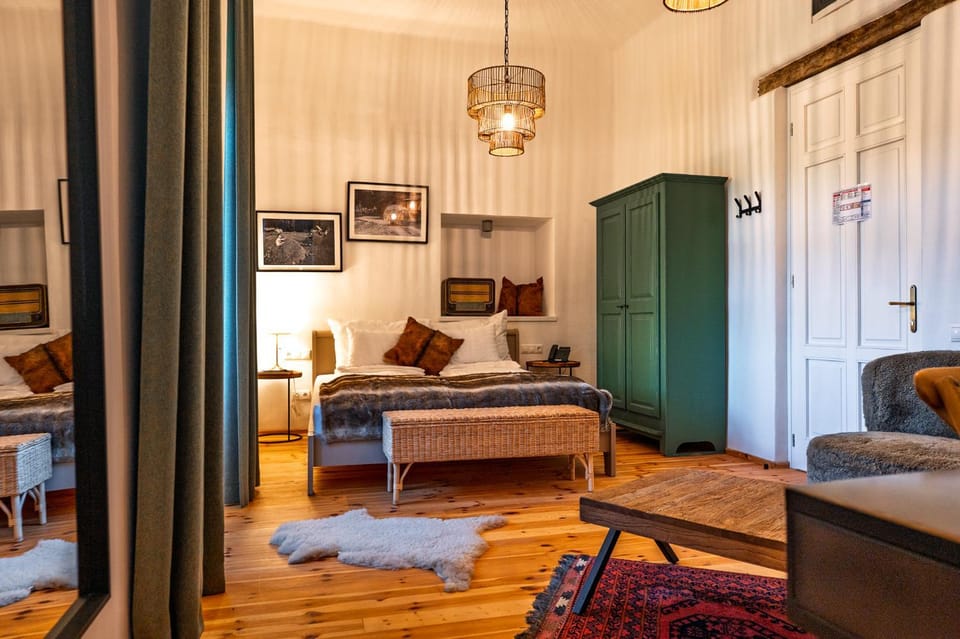 Ugron Castle Fiatfalva Bed and Breakfast in Romania