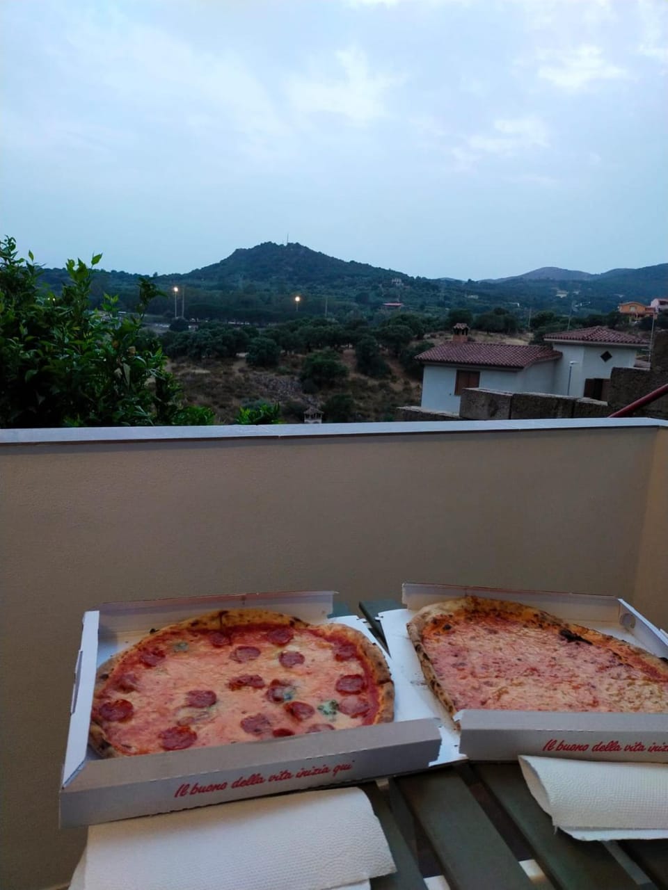 Natural landscape, Balcony/Terrace, Food and drinks