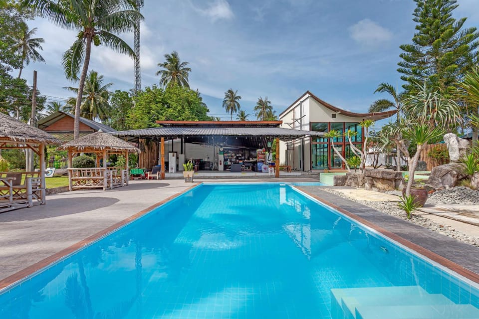 Garden view, Swimming pool, Swimming pool
