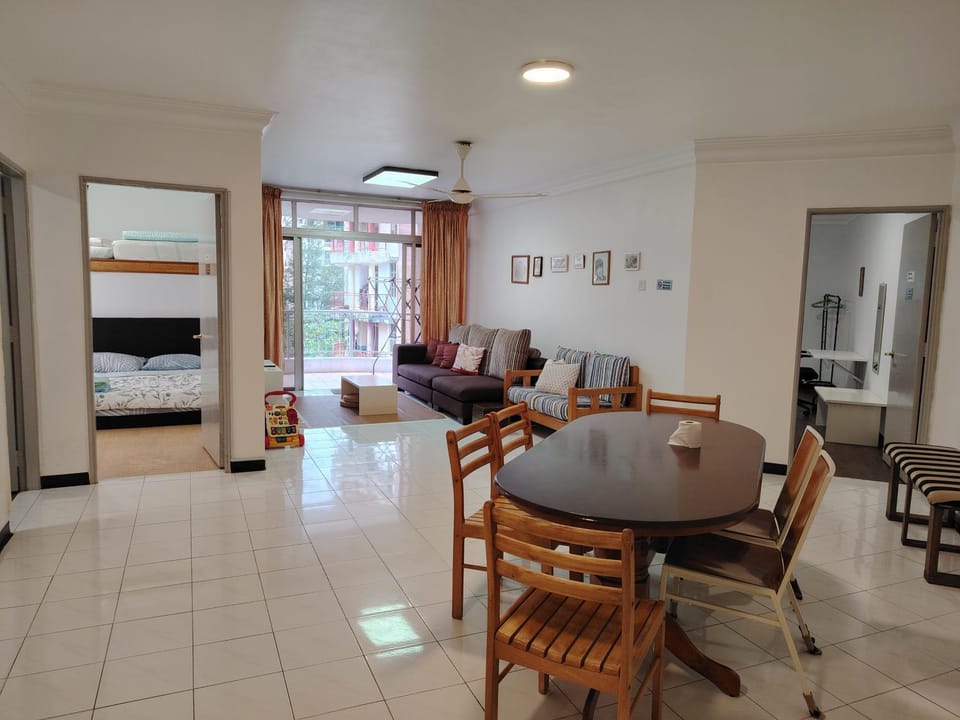 Living room, Dinner