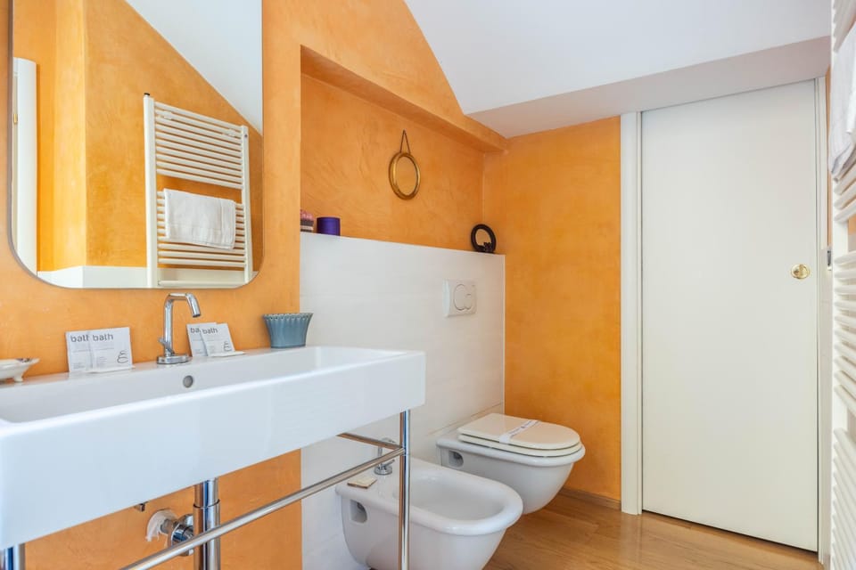 Toilet, Bathroom