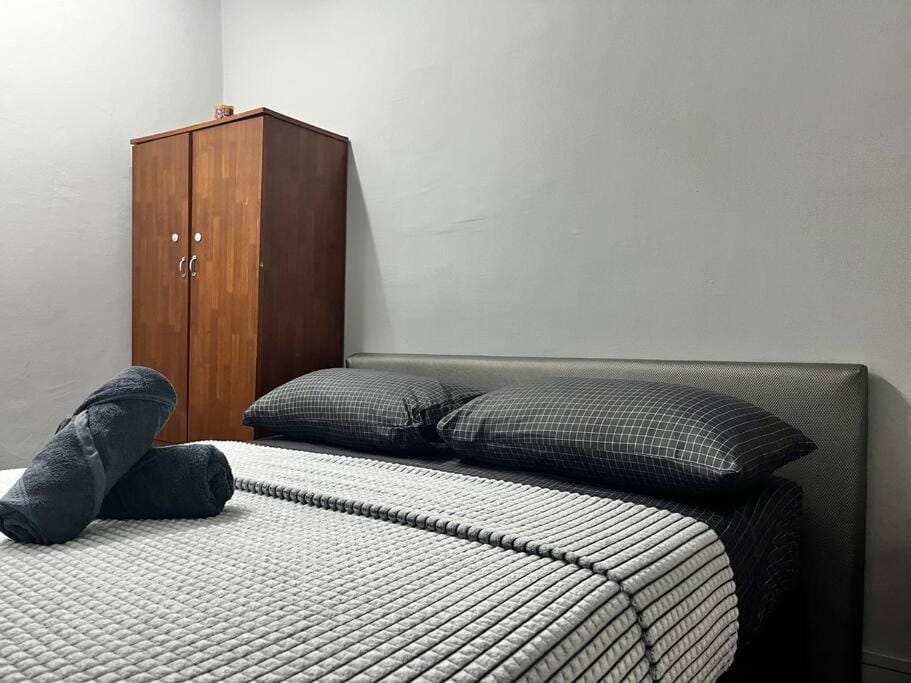 3BR at Pantai HillPark near University Malaya Mid Valley Apartment in Petaling Jaya