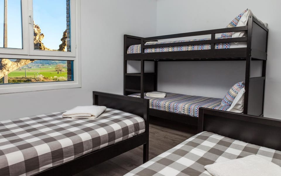 Bed, Photo of the whole room, Bedroom, Mountain view, bunk bed