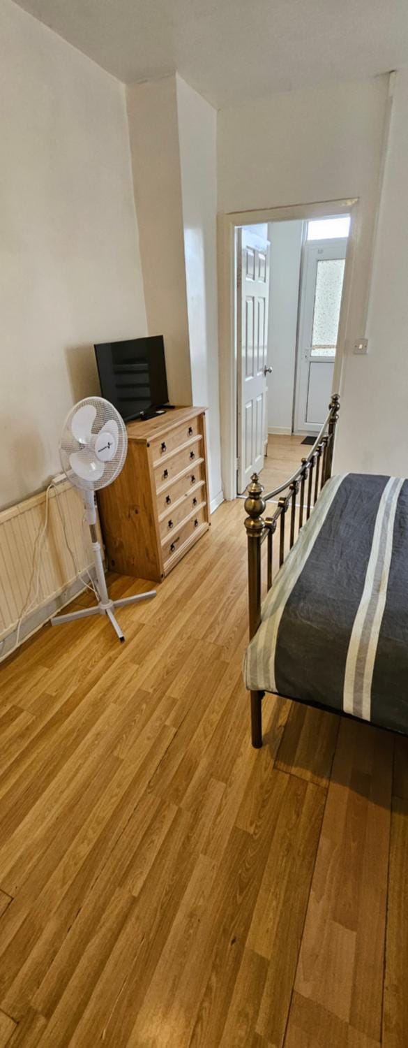 No Frills & Nothing Fancy 1 Bed Studio City Centre Apartment in Cardiff