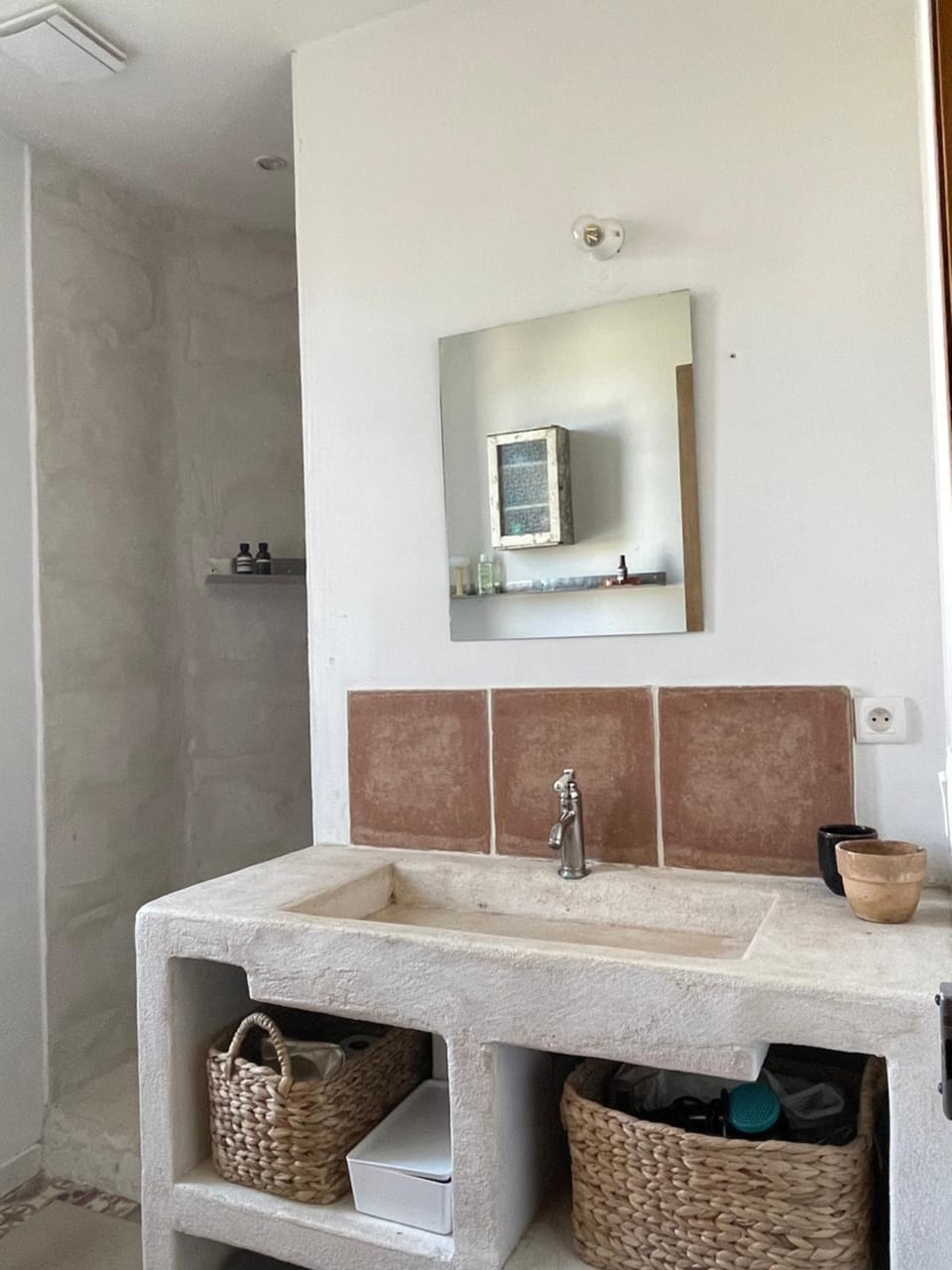 Charmante Maison avec terrasse , Clim , Wifi Apartment in Saint-Remy-de-Provence